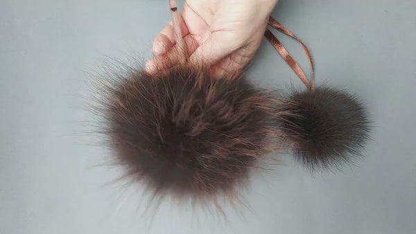 Brown Racoon Fur Pom Pom, Real Raccoon Fur Pompom for Hat, Fur Accessory, Large Fuzzy Ball For  DIY, Fluffy Detachable Pompom, Furry Bommel