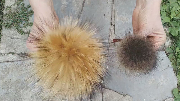 Brown pom poms for hat, Raccoon fur pompom, Tie on fur pom pom, Removable fluffy bommel, Craft supply, Detachable raccoon fuzzy pompon