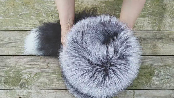 Men's Silver Fox Fur Hat with Removable Tail, Davy Crockett Style Trapper Hat, Luxury Winter Fur Headwear, Genuine Fox Fur Hat, Gift for Dad